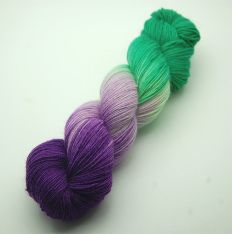Farbe des Monats September - Larissa – Bild 2