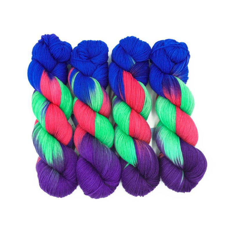 Bunte Wolle - Handgefärbte Wolle - Farbularasa - Monatsfärbung