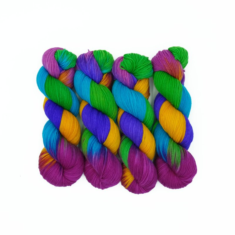 Partytime - Handgefärbte Wolle - Farbularasa - Monatsfärbung