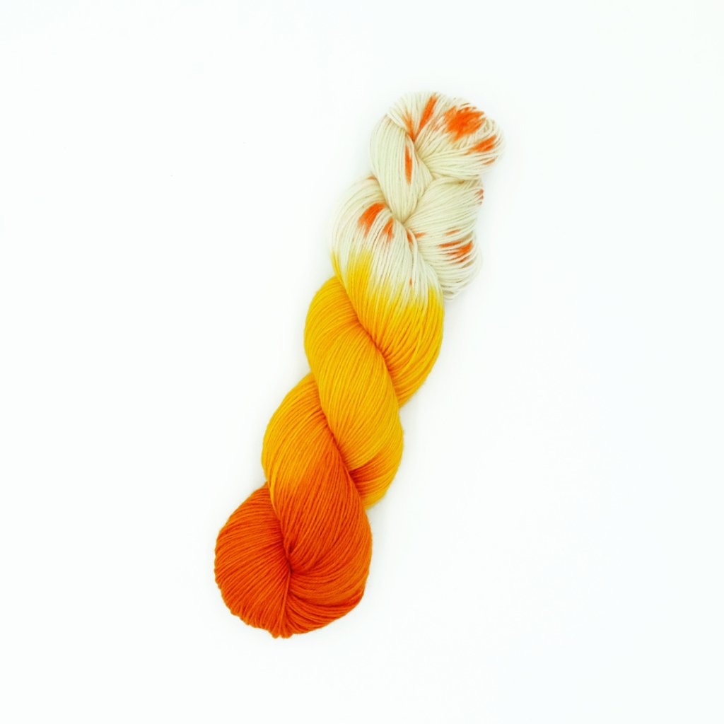 Orangefarbene Socken - Handgefärbte Wolle - Farbularasa - Monatsfärbung