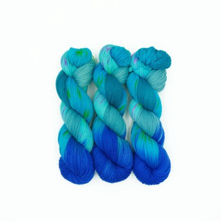 Blaue Wolle - Handgefärbte Wolle - Farbularasa - Monatsfärbung